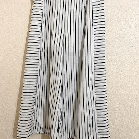 Doe & Rae Wide Leg Cropped Striped Pants Size M - Picture 2 of 8